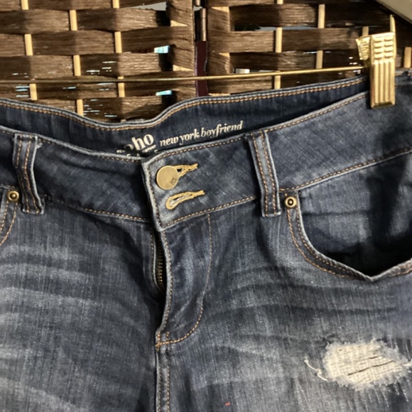 Patch Distressed Jeans (PREOWNED ) - Picture 3 of 6